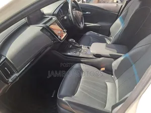 Toyota Crown 2019 White