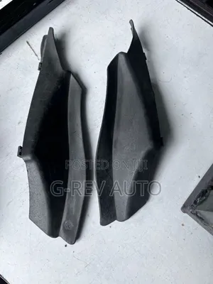 Mazda Demio 2015-2018 Windscreen Finishers Oem.
