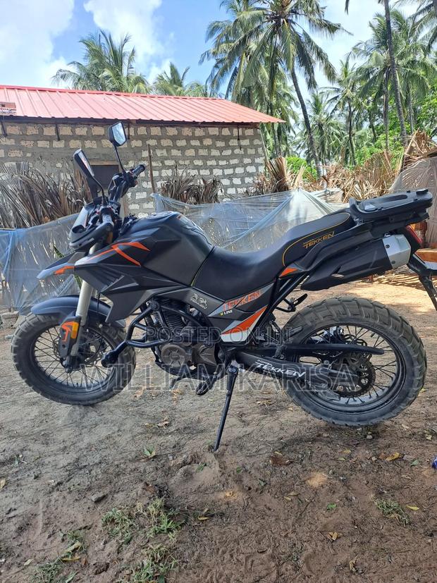 Tekken Forza 250 2022 Black - main view