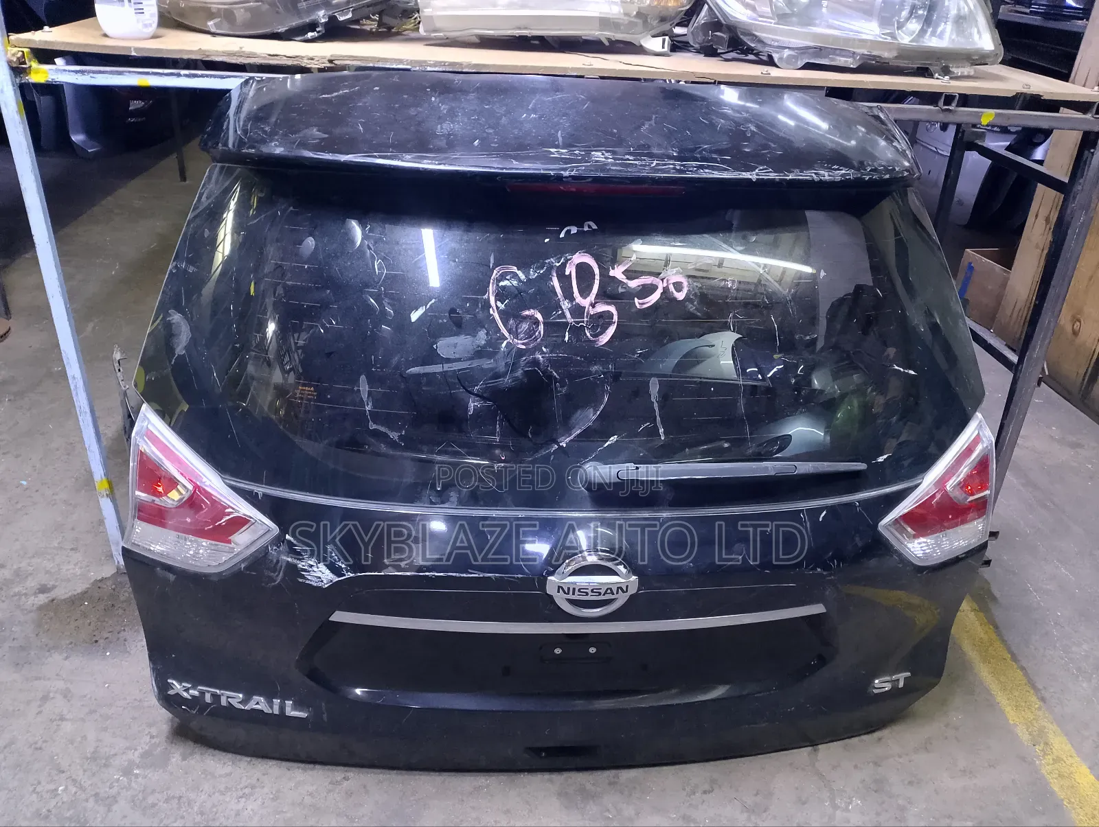 Nissan Xtrail Tailgate