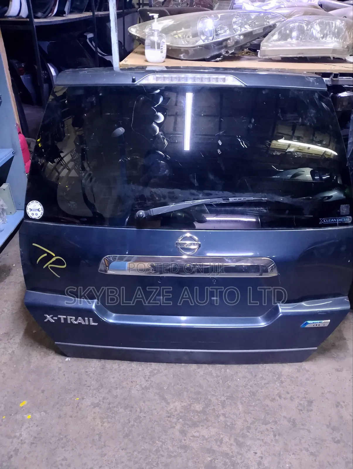 Nissan Xtrail Tailgate