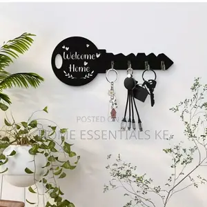 *Wall Mounted Decorative Wooden Key Organizer