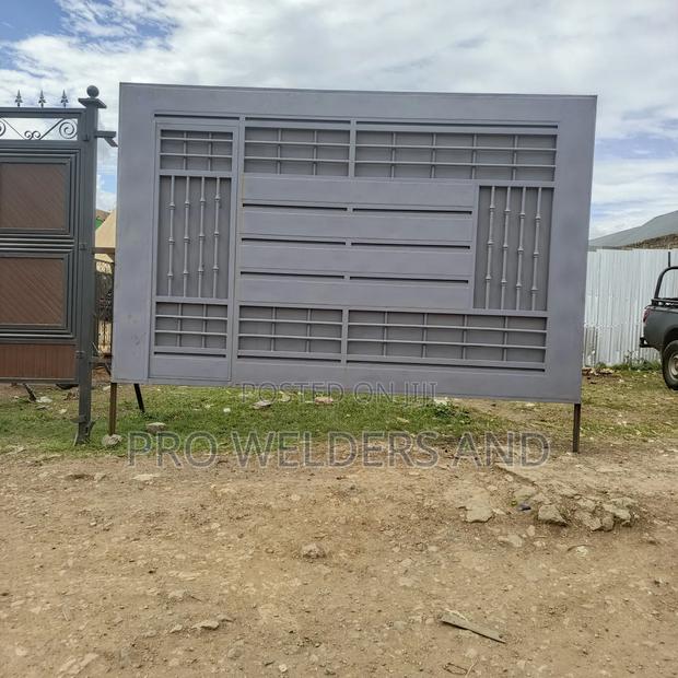 Quality Sliding Gates – Custom Designs Available - thumbnail 2