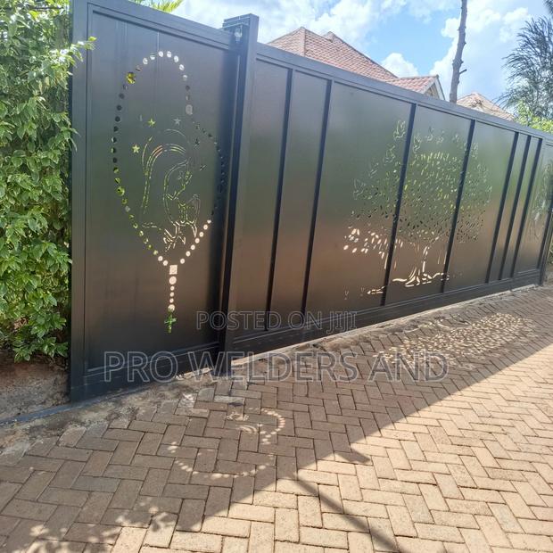 Sliding Gates Fabrication – Premium Quality Work - thumbnail 3
