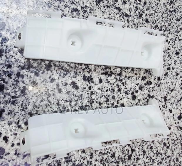 Toyota Hiace 7l 2014 Rear Bumper Slides