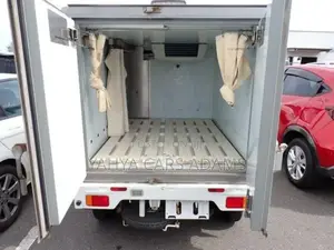 Suzuki Carry Freezer Truck
