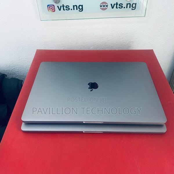 Laptop Apple MacBook 2019 16GB Intel Core i7 SSD 1T - thumbnail 4