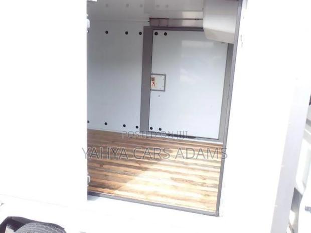 Suzuki Carry Freezer Truck - thumbnail 5