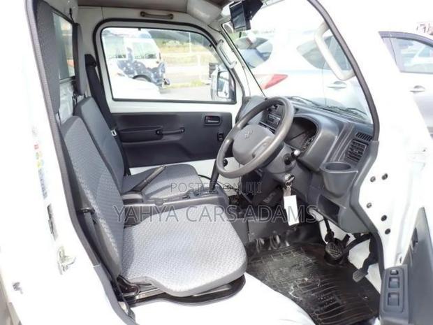 Suzuki Carry Freezer Truck - thumbnail 7
