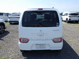 Suzuki Wagon R 660 Petrol FWD 2018 Pearl