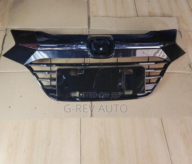 Honda Vezel 2014- 2016 Front Grill .