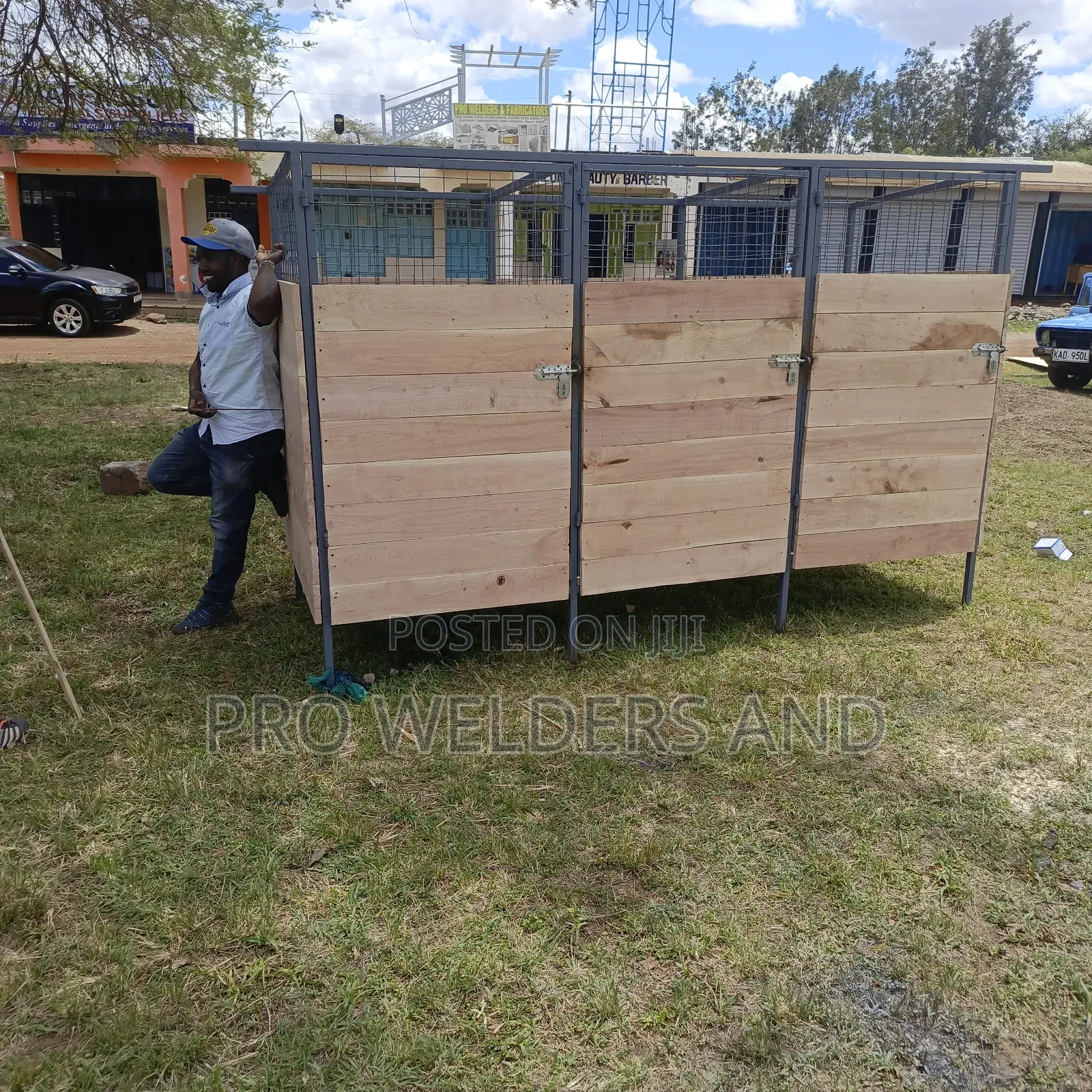 3-Unit Dog Kennel – Strong, Spacious Affordable