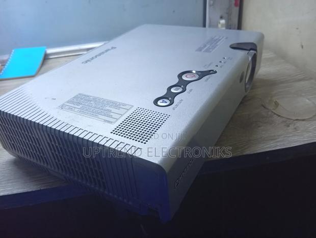 Panasonic Pt-Lc56e – Perfect Budget Projector for School Office - main view