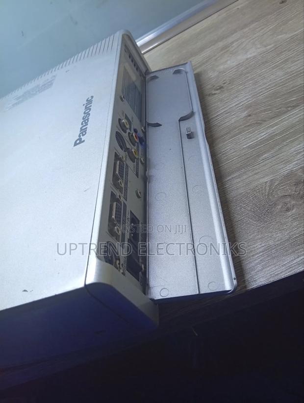 Panasonic Pt-Lc56e – Sharp, Compact Efficient ( - thumbnail 3