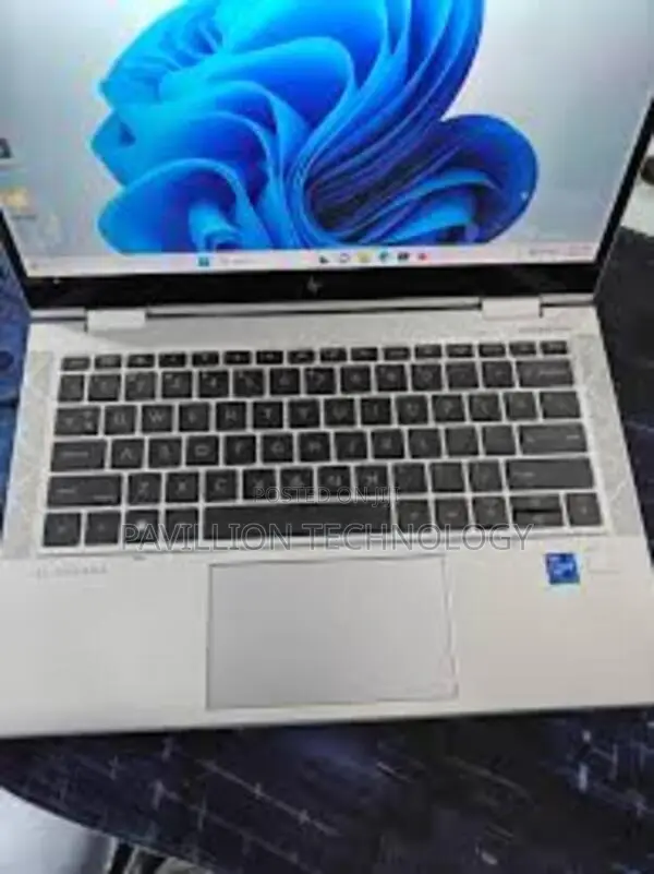 Laptop HP EliteBook 830 G8 16GB Intel Core I7 SSD 512GB