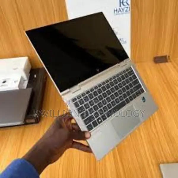 Laptop HP EliteBook 830 G8 16GB Intel Core I7 SSD 512GB