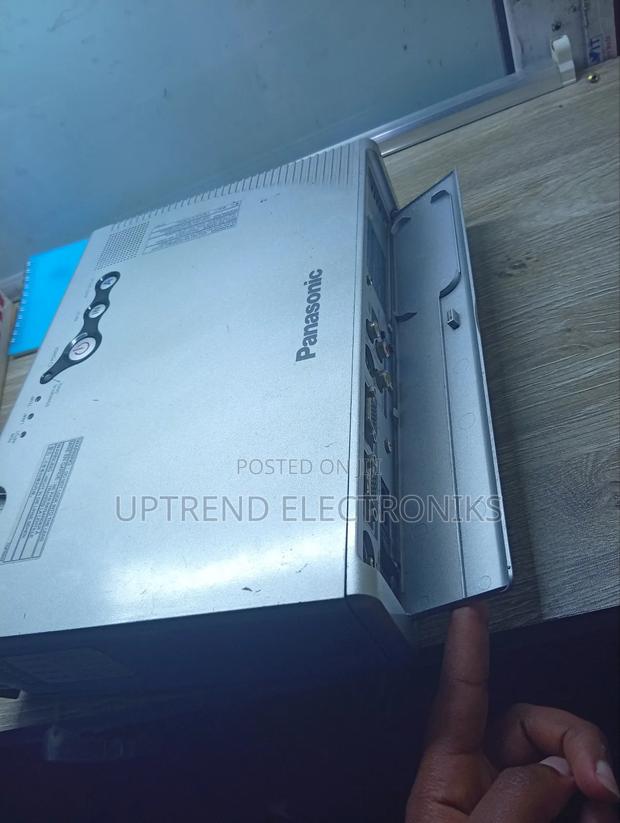 Panasonic Pt-Lc56e – Clear Images for Classes Presentations - thumbnail 2