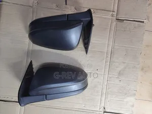 Hilux Revo Manual Side Mirrors.
