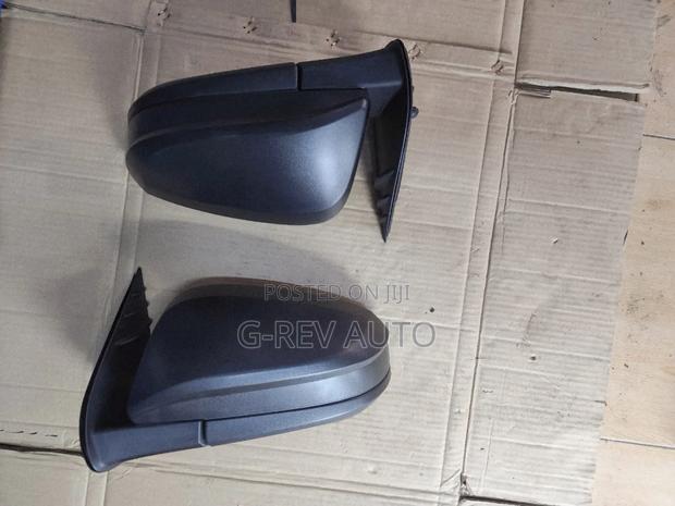Hilux Revo Manual Side Mirrors.