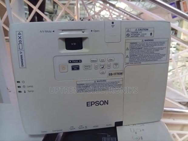 Epson 1776w Projector - thumbnail 4