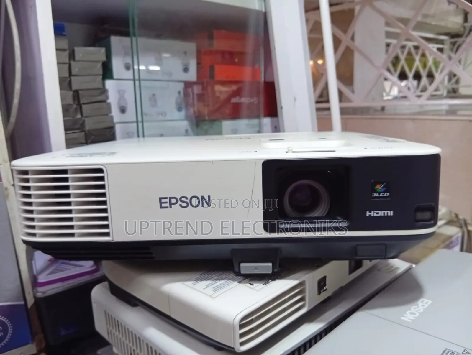 Super Bright Epson Eb-2055 Projector