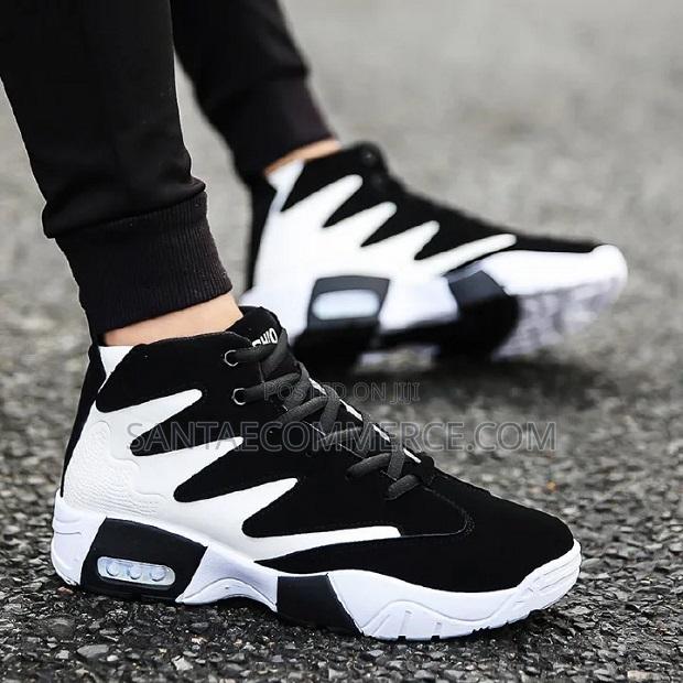 Stock Clearance Sneakers Mens Shoes - thumbnail 2