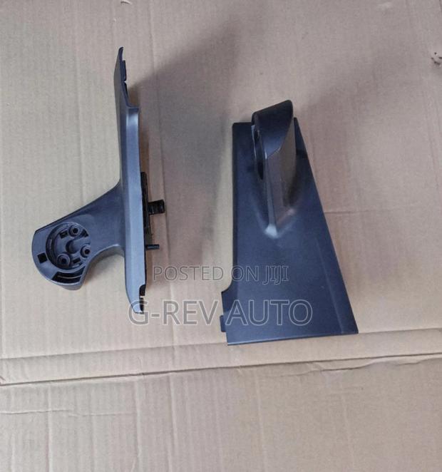 Vitz Jewela Side Mirror Arms