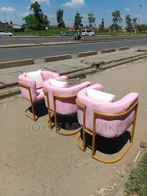 3 Baby Pink Manicure Seats 