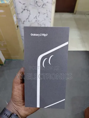 New Samsung Galaxy Z Flip7 256 GB Black