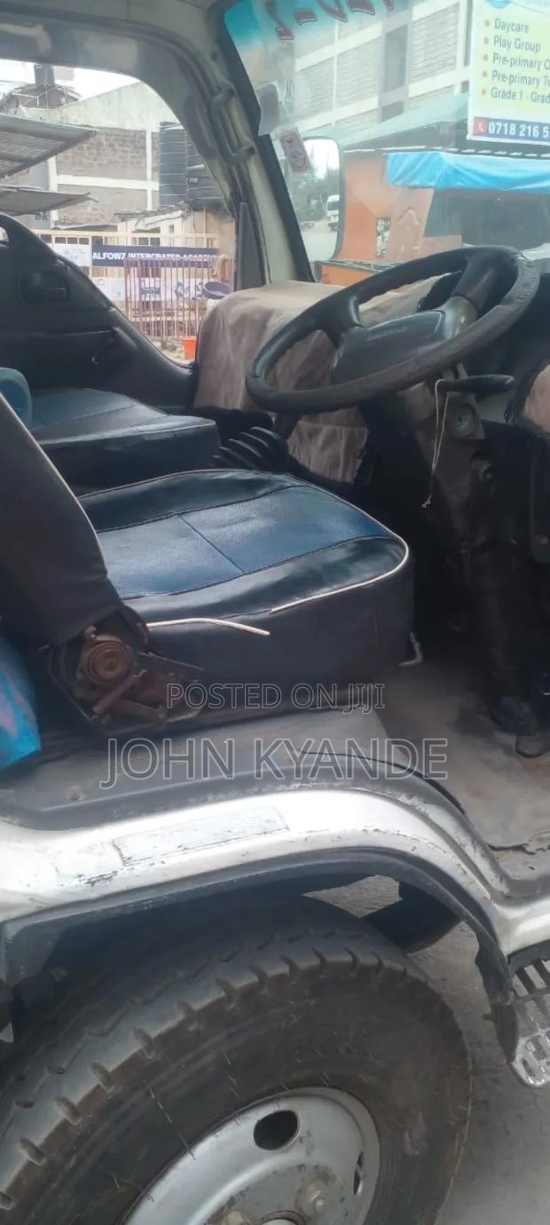 Isuzu Elf Kay Light Truck - thumbnail 4