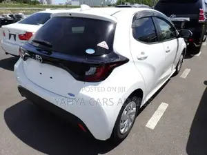 Toyota Yaris 2020 Pearl