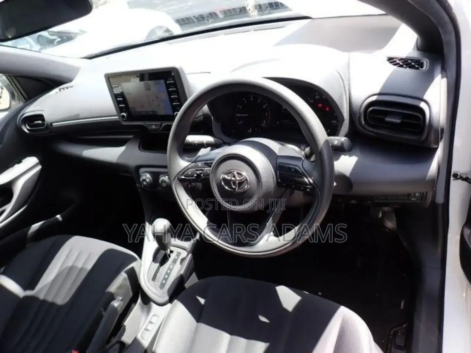 Toyota Yaris 2020 Pearl