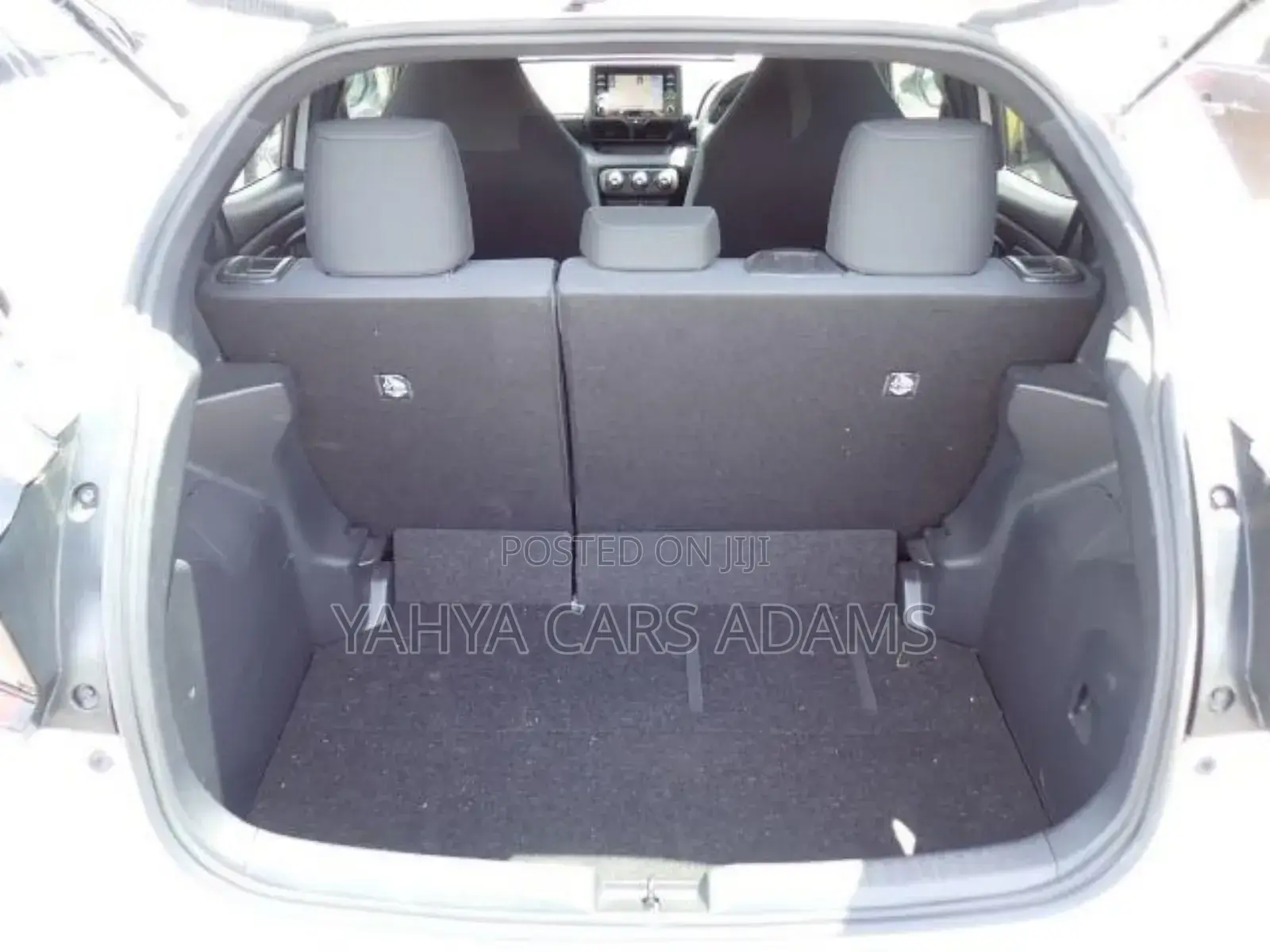 Toyota Yaris 2020 Pearl