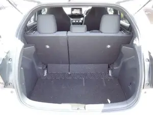 Toyota Yaris 2020 Pearl