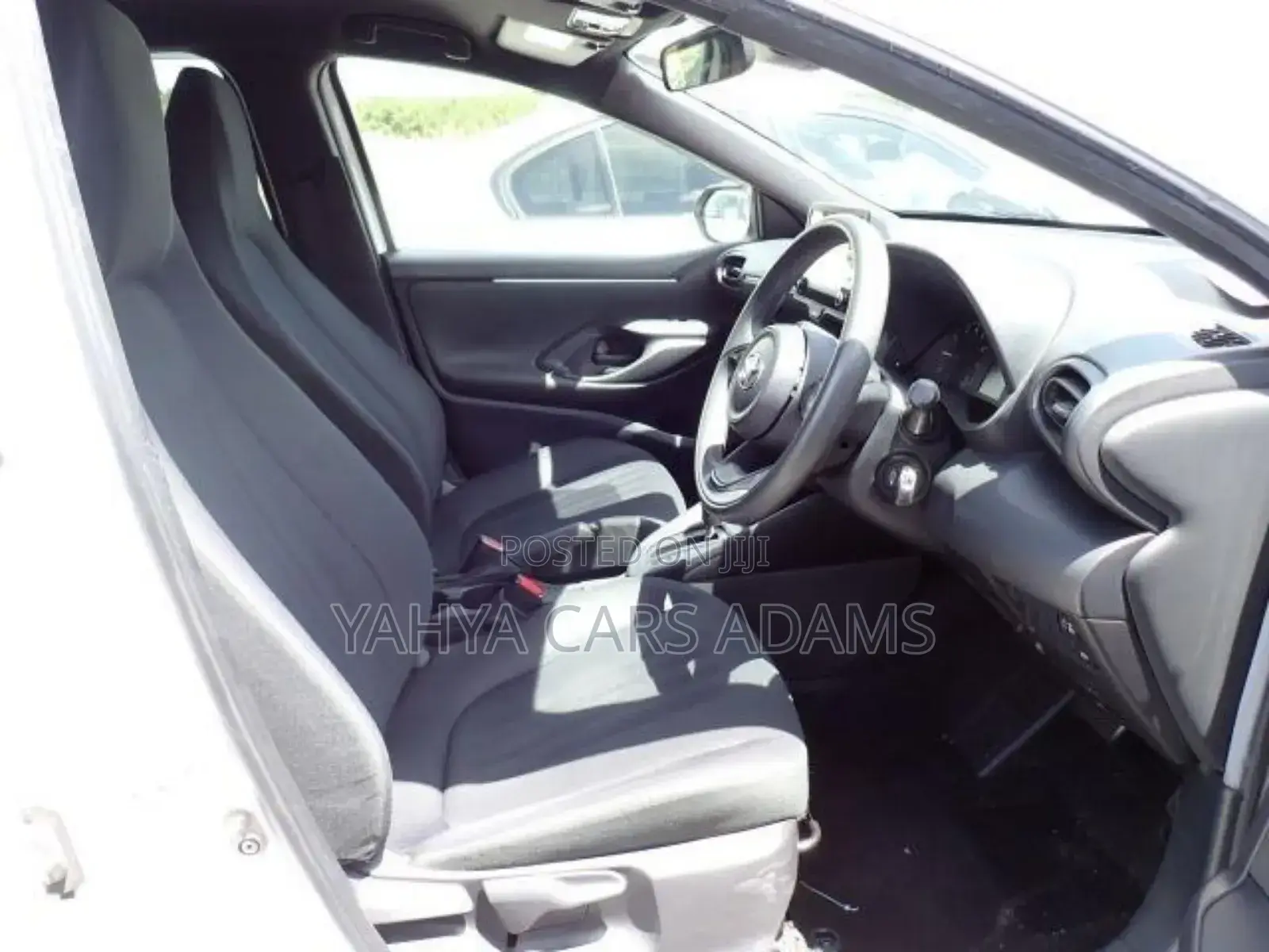Toyota Yaris 2020 Pearl