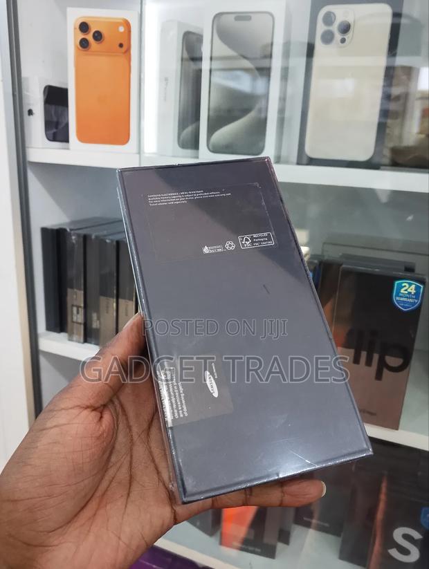 New Samsung Galaxy S23 Ultra 256 GB Black - thumbnail 2