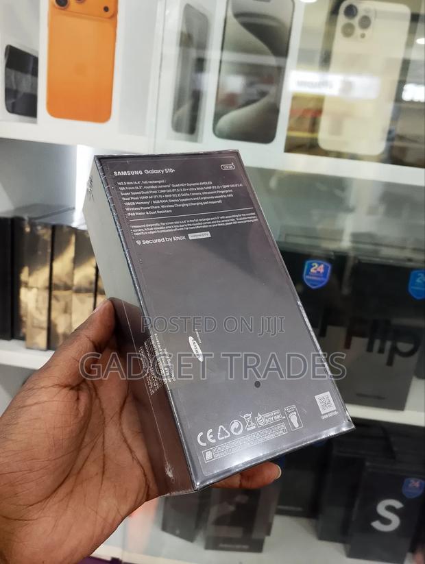New Samsung Galaxy S10 Plus 128 GB Black - thumbnail 2