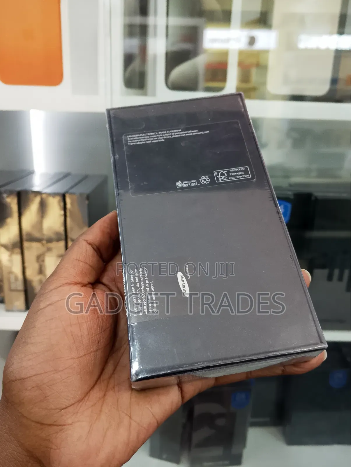 New Samsung Galaxy S22 5G 256 GB Black