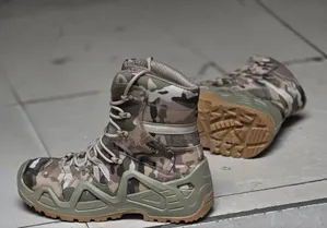 Men Lowa Boots