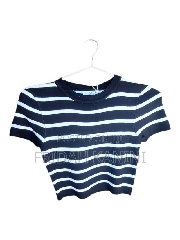 Short Sleeve Crop Top - thumbnail 5