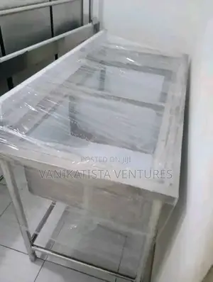Stainless Steel Kitchen Sink for Commercial Kitchen, Size 5 by 2 FTS