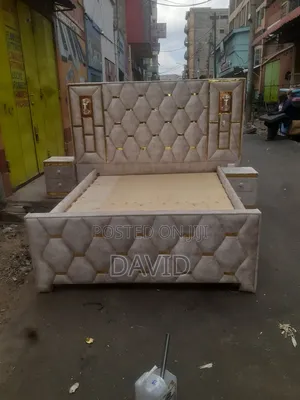 Queen's Beds