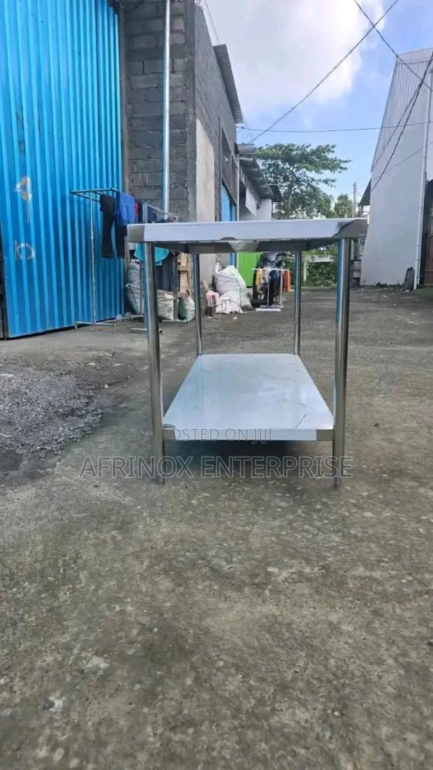 Premium Kitchen Table – Sturdy, Easy to Clean, Long-Lasting - thumbnail 4