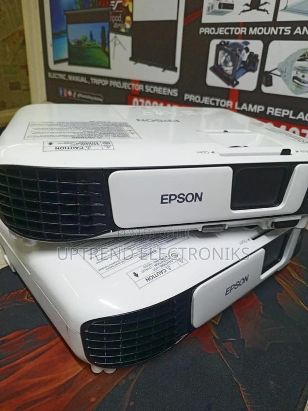 Bright Reliable Projector – Perfect for Home, Office School! - thumbnail 2