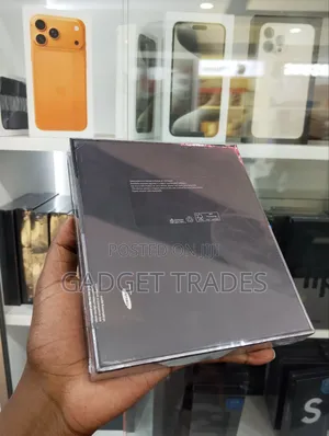 New Samsung Galaxy Z Fold4 256 GB Black