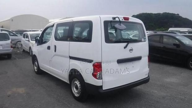 Nissan Vanette 2018 White - thumbnail 2