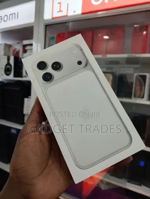 New Apple iPhone 17 Pro Max 256 GB Silver