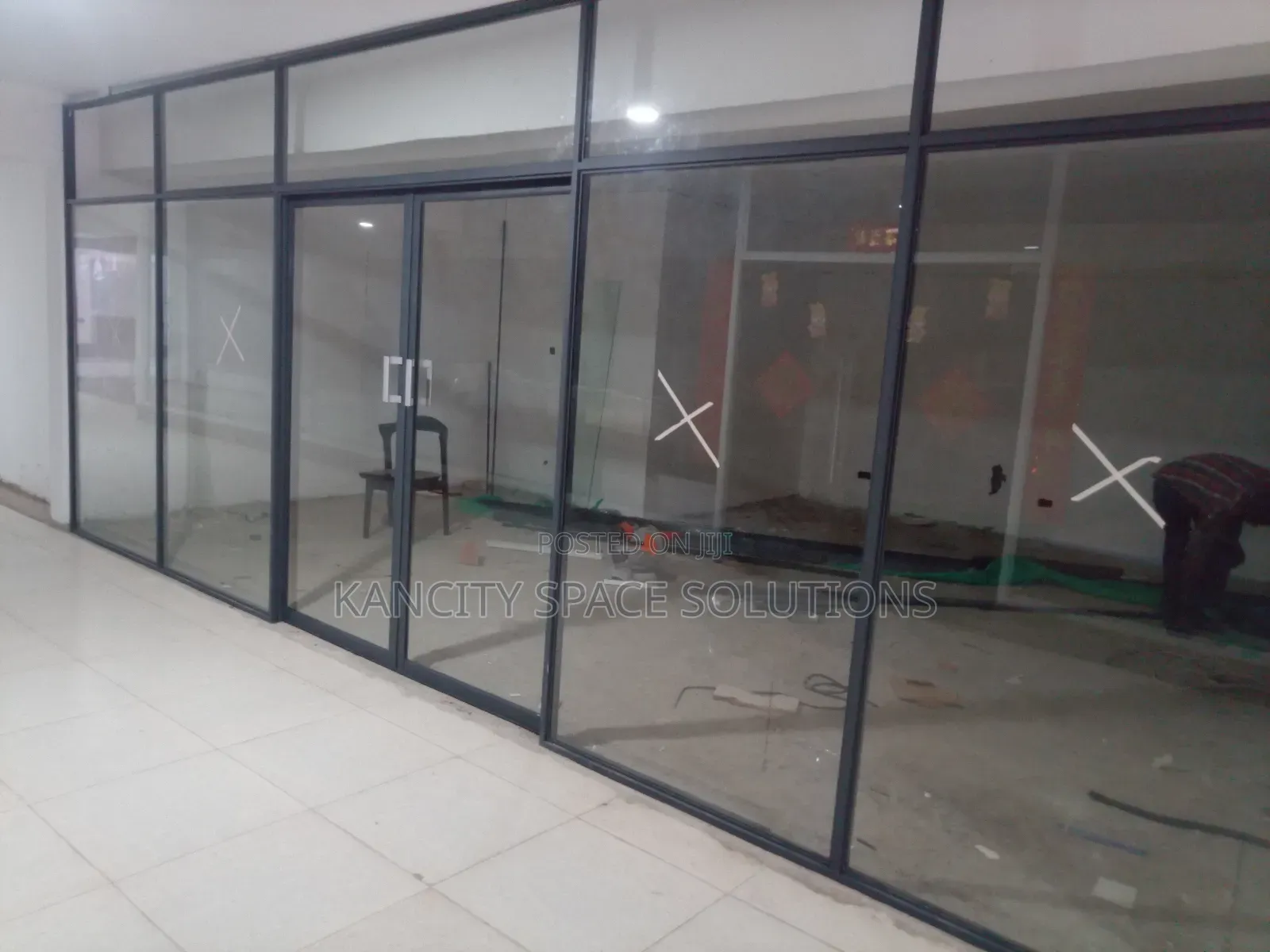 Powder Coated Aluminum and Glass Partitions