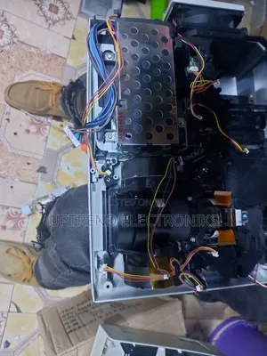 Full-Service Projector Repair – Fast Reliable