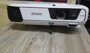 Epson X41 – Big Screen Experience, Anytime, Anywhere - thumbnail 2